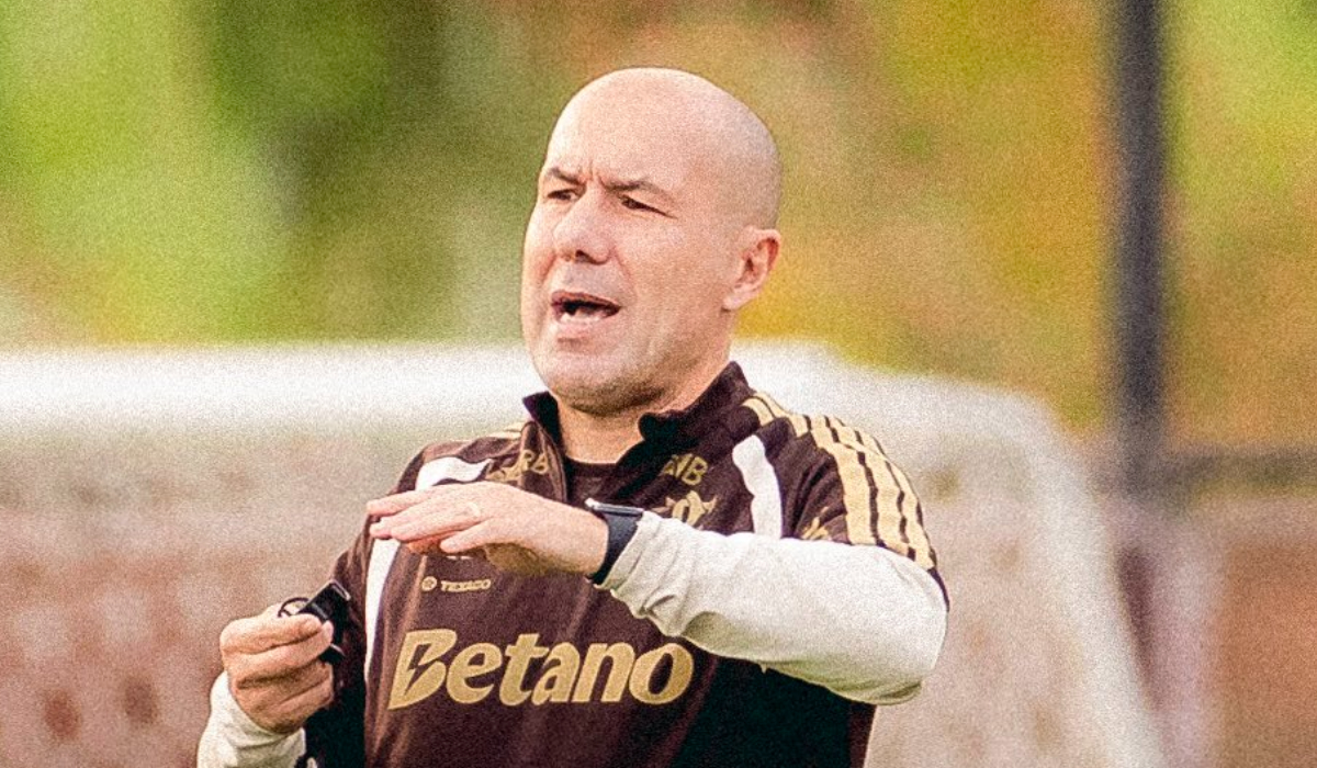 Leonardo Jardim dá ok e Flamengo avança por Danilo; veja o que falta para o martelo batido - Meu Botafogo