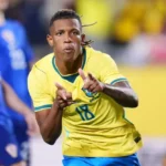 Volante Danilo vira novamente assunto nos bastidores do Botafogo, após marcar pela Seleção Brasileira. Foto: Rich Storry/Getty Images