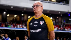 Defensor vira alvo do Botafogo e do São Paulo, de Dorival Júnior. Foto: Fernando Torres/AGIF